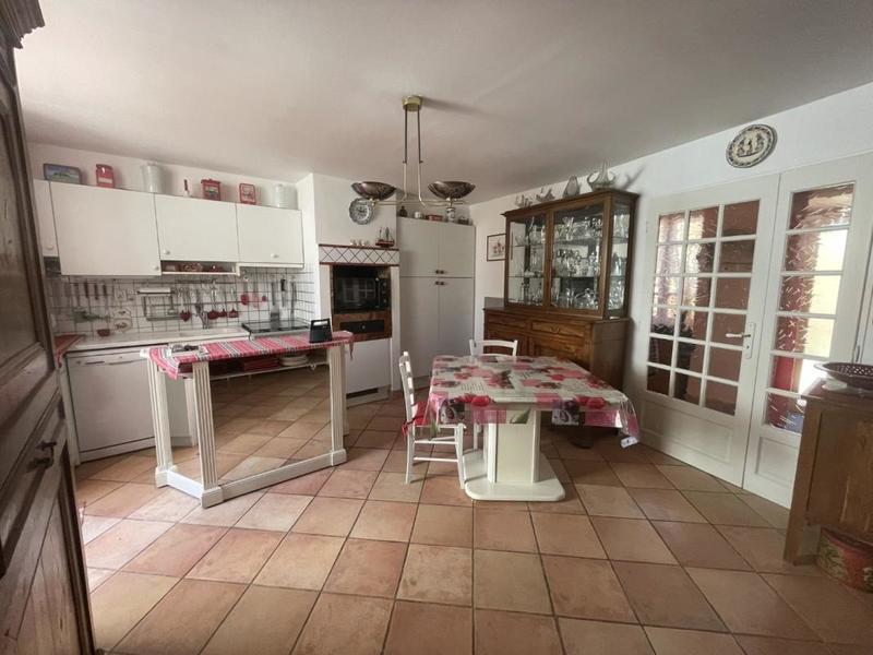 Maison - 204 m² - 6 pièces