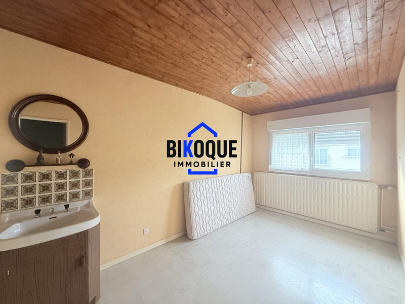 Maison - 99 m² - 5 pièces
