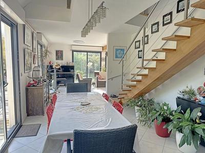 Maison - 129 m² - 4 pièces