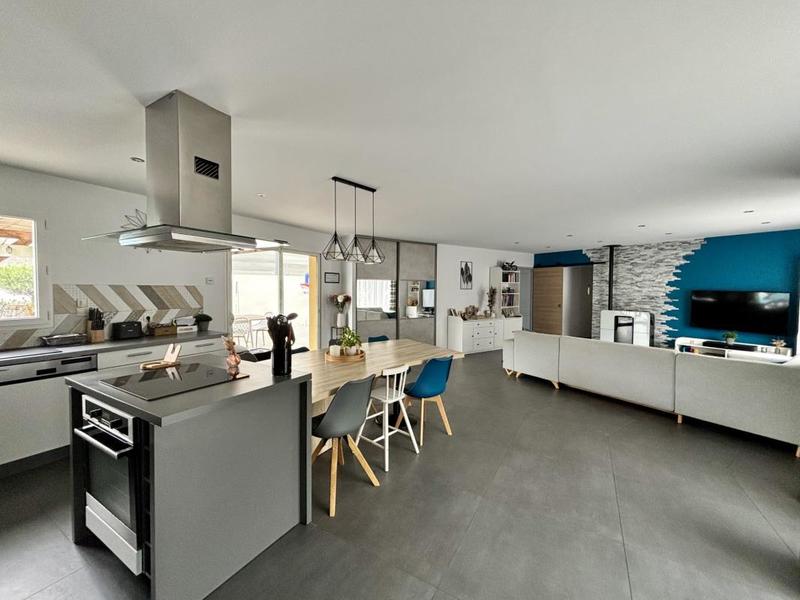 Maison - 138 m² - 7 pièces