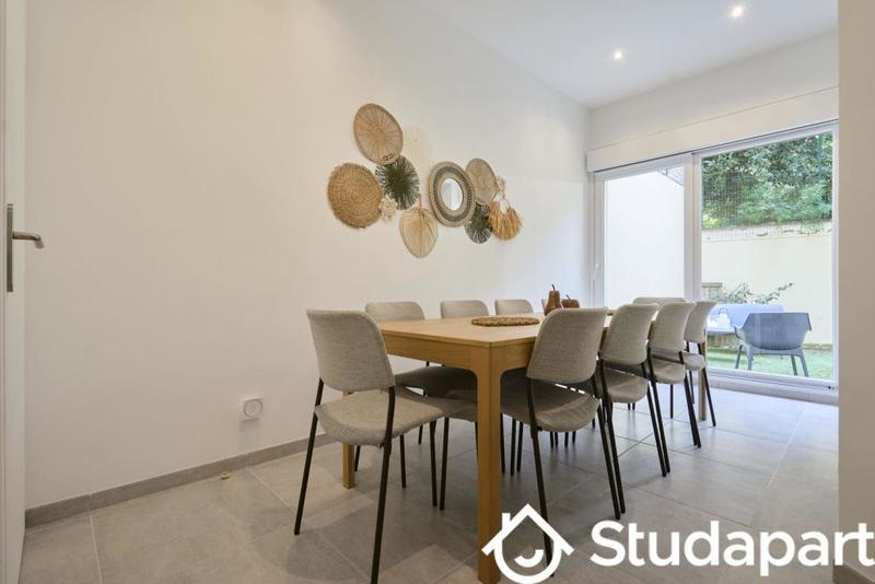 Chambre - 12 m² - 1 pièce