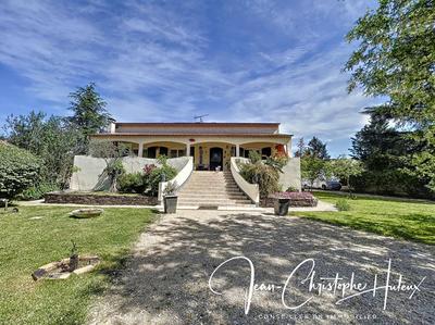 Villa - 200 m² - 8 pièces