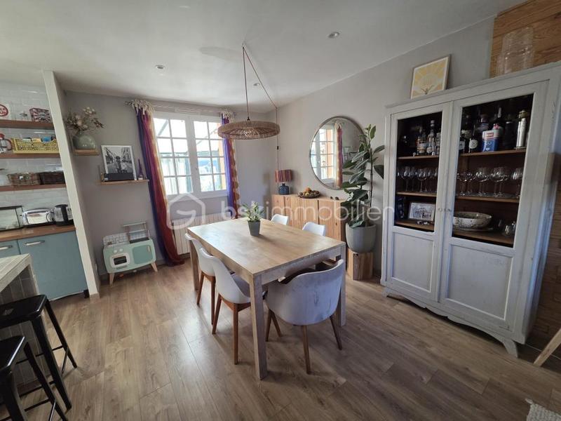 Maison - 140 m² - 6 pièces