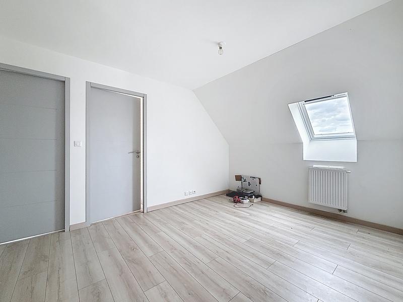 Maison - 178 m² - 8 pièces