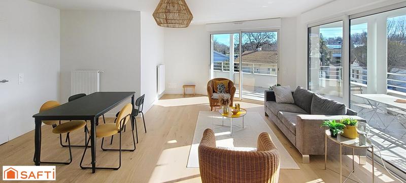 Appartement - 100 m² - 4 pièces