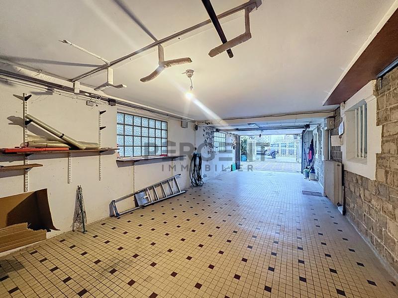 Maison - 253 m² - 10 pièces