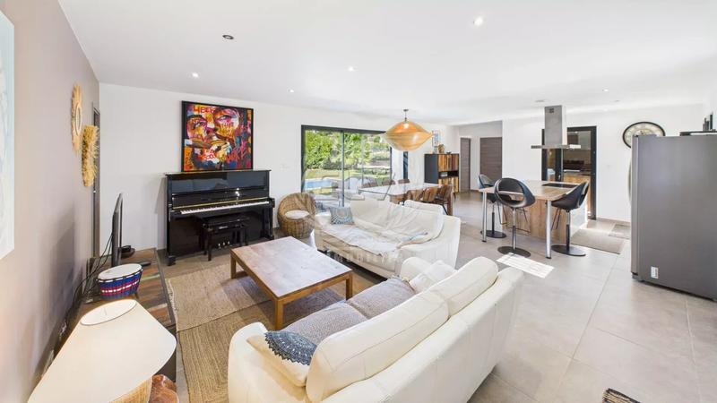 Villa - 120 m² - 5 pièces