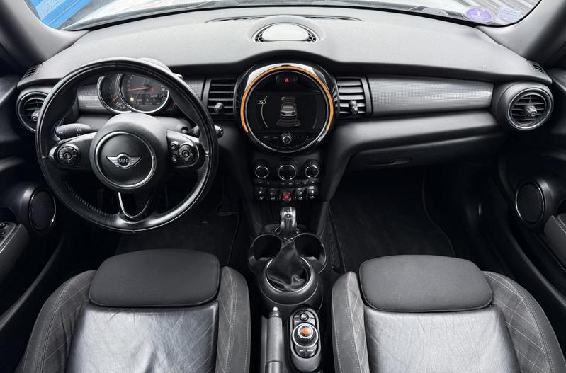 Mini Cooper Mini III (F56) 136ch Red Hot Chili