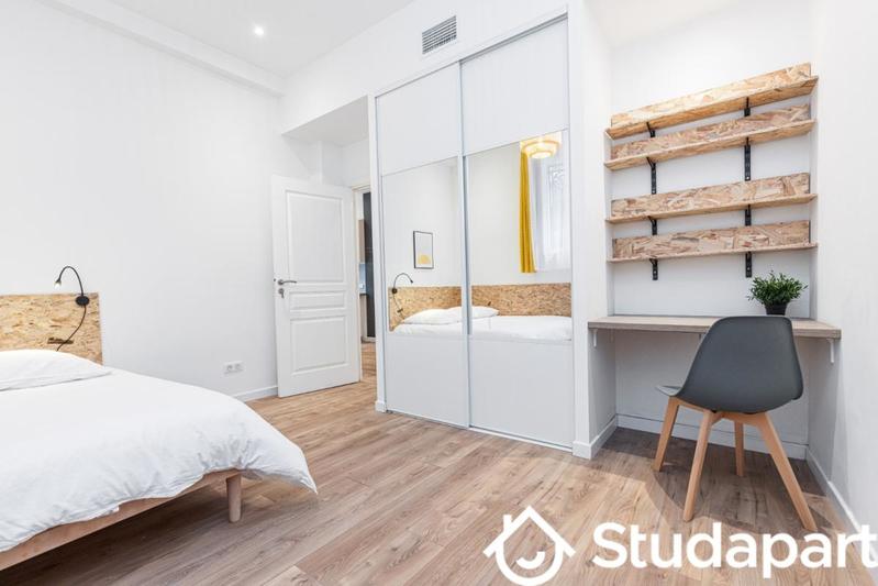 Chambre - 89 m² - 1 pièce