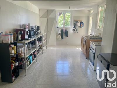 Maison - 230 m² - 9 pièces