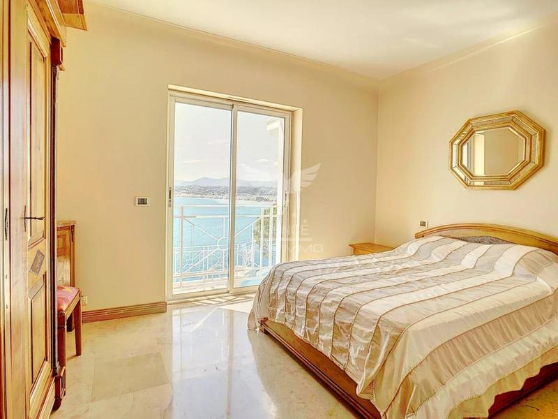 Villa - 320 m² - 9 pièces