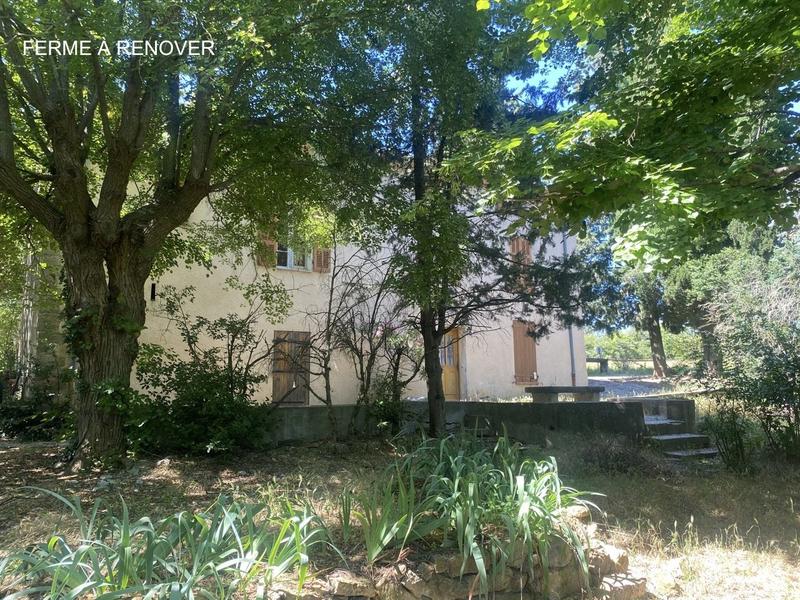 Mas - 585 m² - 8 pièces