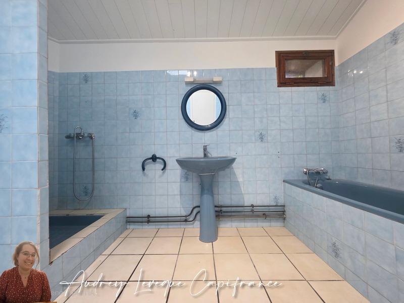 Maison - 203 m² - 6 pièces