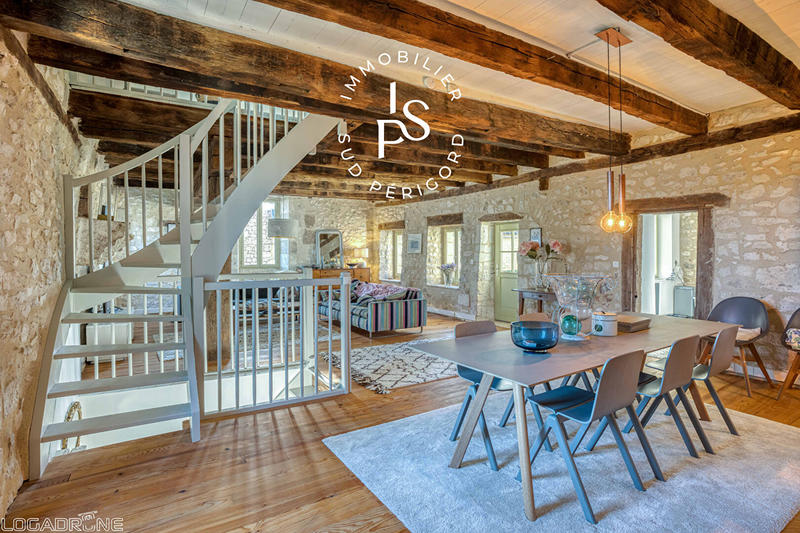 Maison - 155 m² - 6 pièces