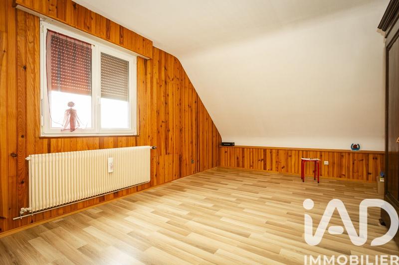 Maison - 219 m² - 8 pièces
