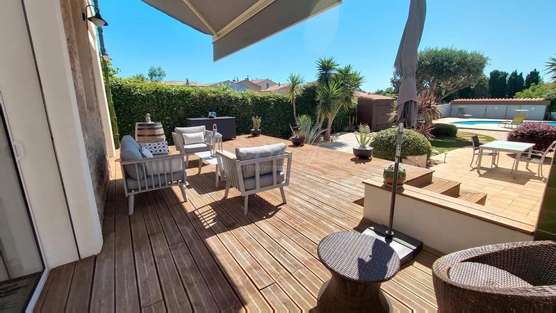 Maison - 214 m² - 6 pièces