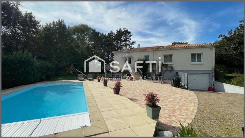 Maison - 158 m² - 7 pièces