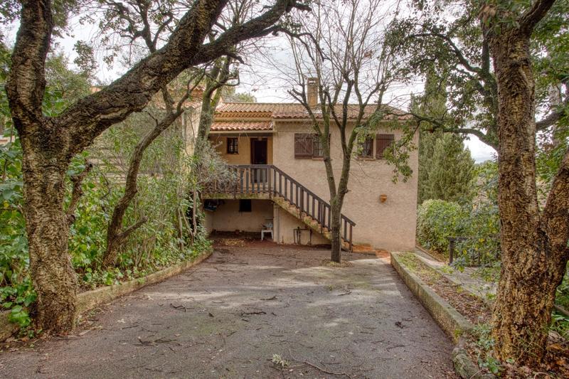 Maison - 98 m² - 5 pièces