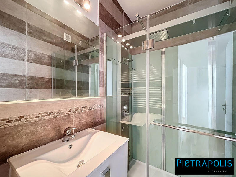 Appartement - 110 m² - 5 pièces