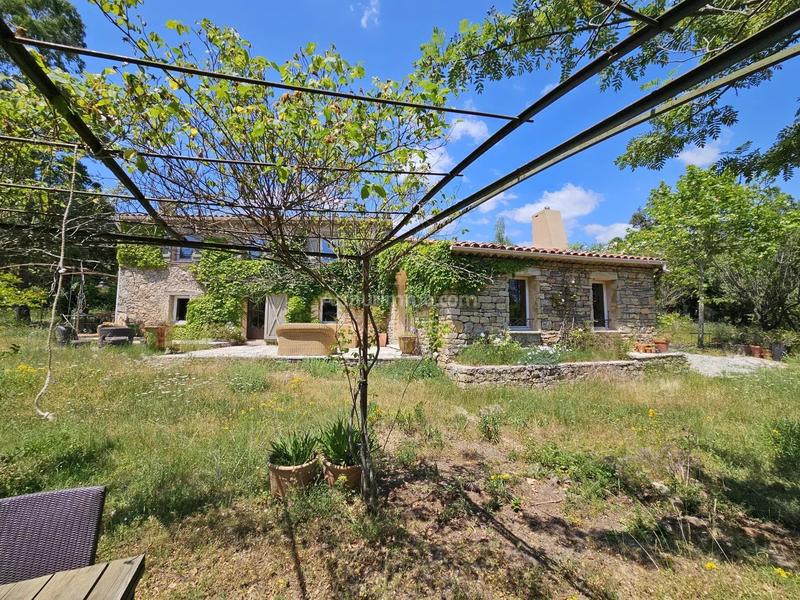 Maison - 166 m² - 7 pièces