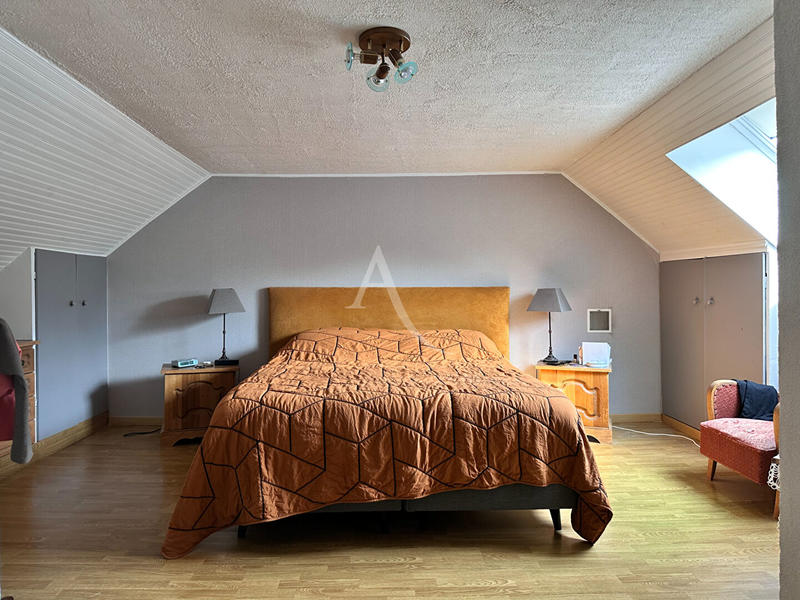 Maison - 124 m² - 7 pièces