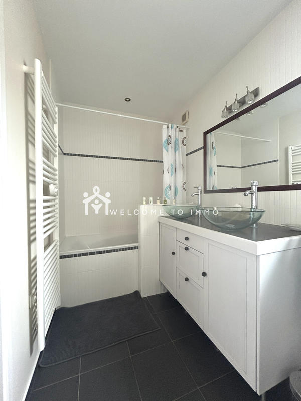 Maison - 102 m² - 4 pièces