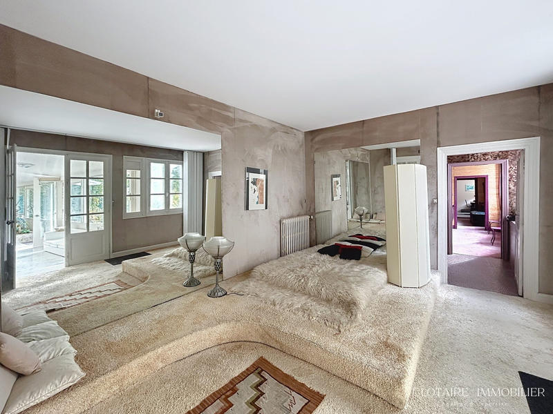 Maison ancienne - 340 m² - 10 pièces