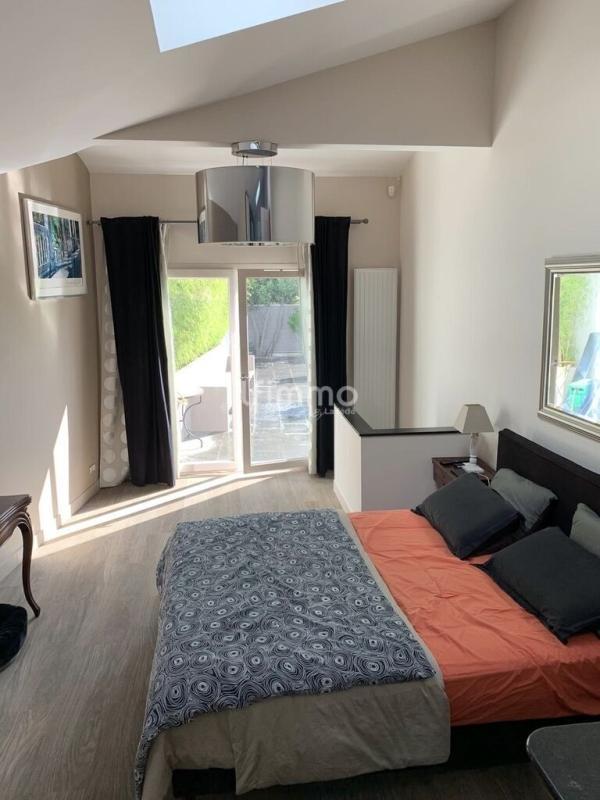 Maison - 185 m² - 8 pièces