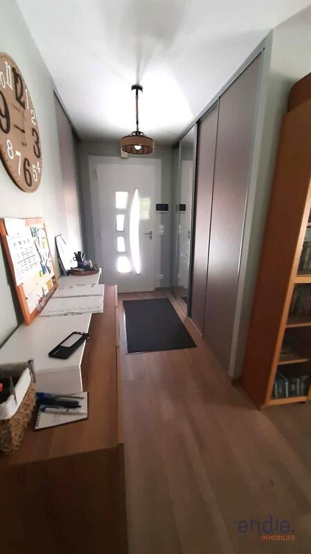 Maison - 97 m² - 5 pièces