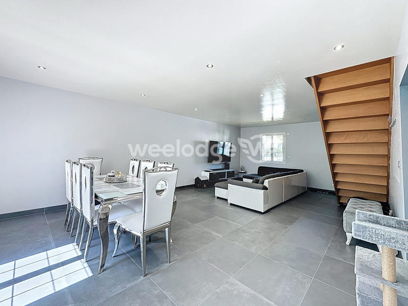 Maison - 100 m² - 6 pièces