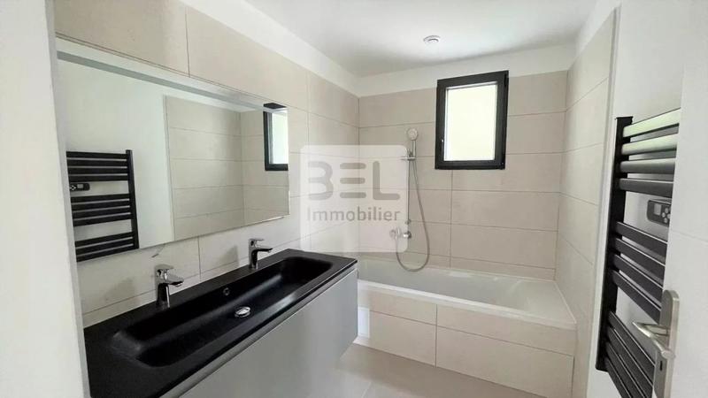 Villa - 147 m² - 8 pièces