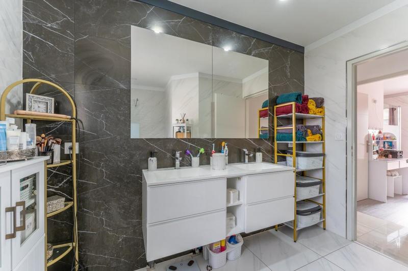 Maison - 120 m² - 4 pièces