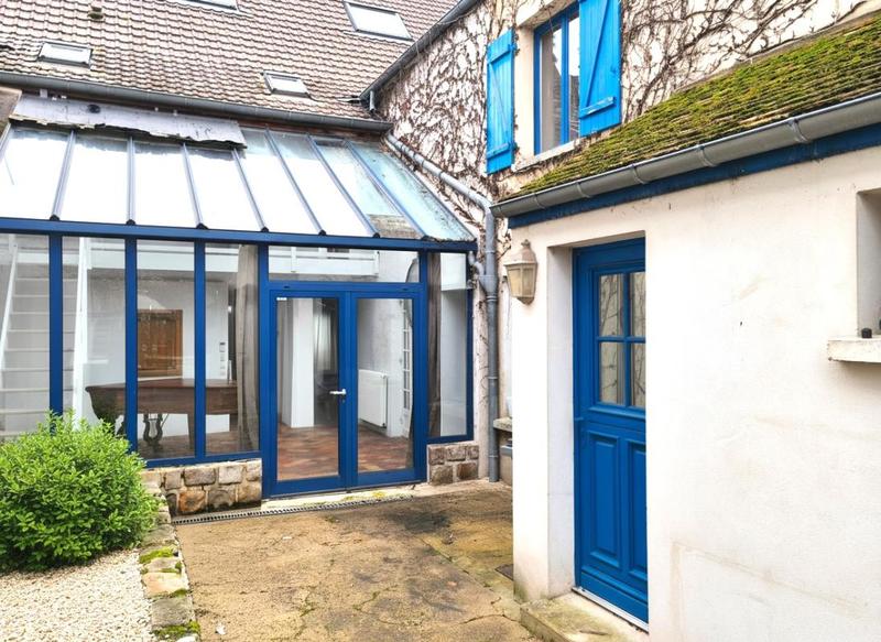 Maison - 200 m² - 9 pièces