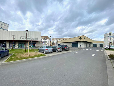 Local d'activité / Entrepôt - 200 m²