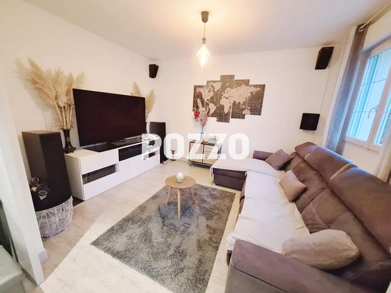 Maison - 181 m² - 8 pièces