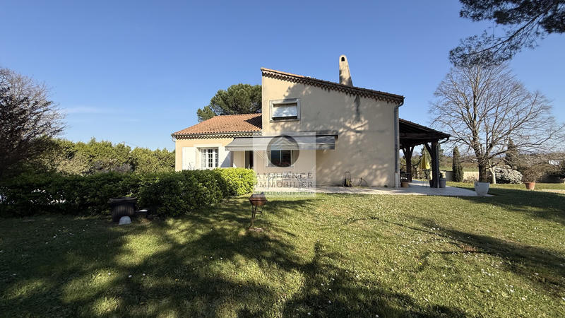 Maison - 164 m² - 6 pièces