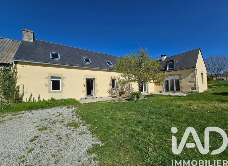 Maison - 214 m² - 6 pièces