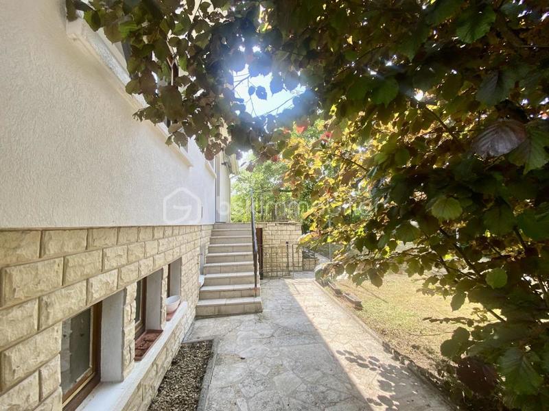 Pavillon - 110 m² - 5 pièces