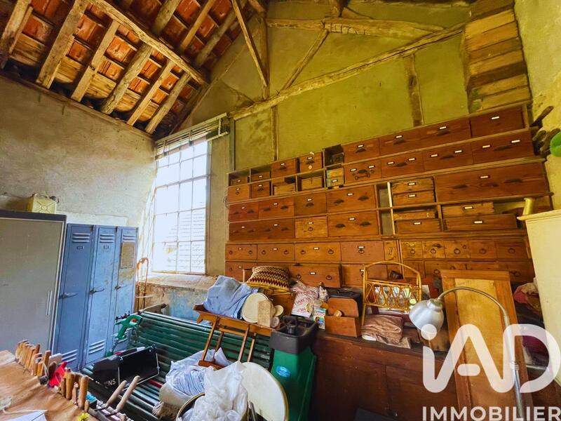 Maison - 187 m² - 10 pièces