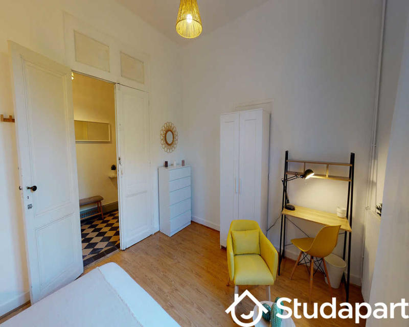 Chambre - 230 m² - 1 pièce