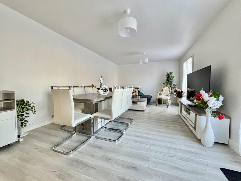 Maison - 99 m² - 6 pièces