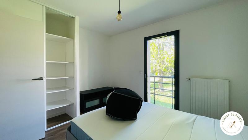 Appartement - 90 m² - 3 pièces