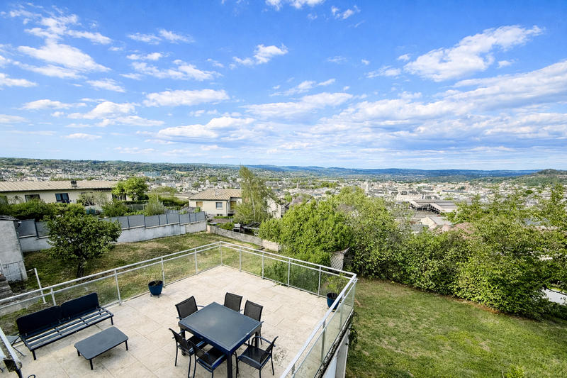 Maison - 100 m² - 5 pièces