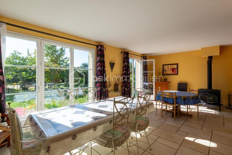 Maison - 168 m² - 8 pièces