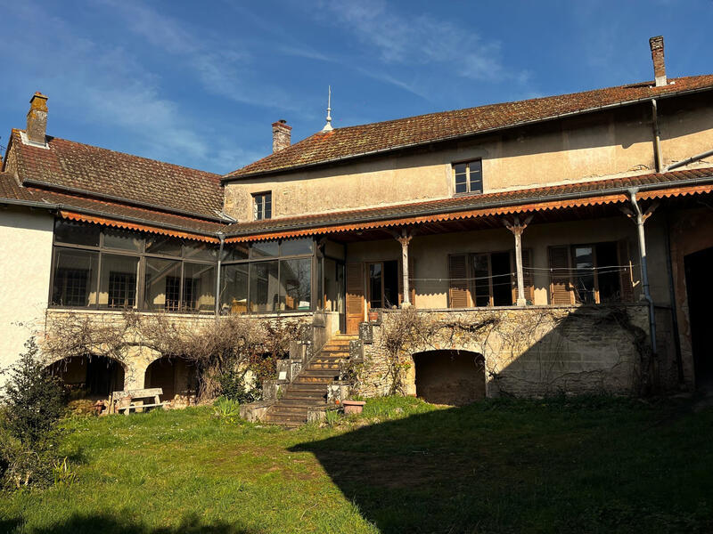 Maison ancienne - 229 m² - 10 pièces