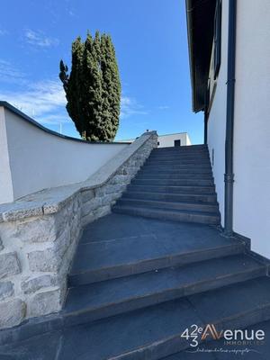 Maison - 175 m² - 5 pièces