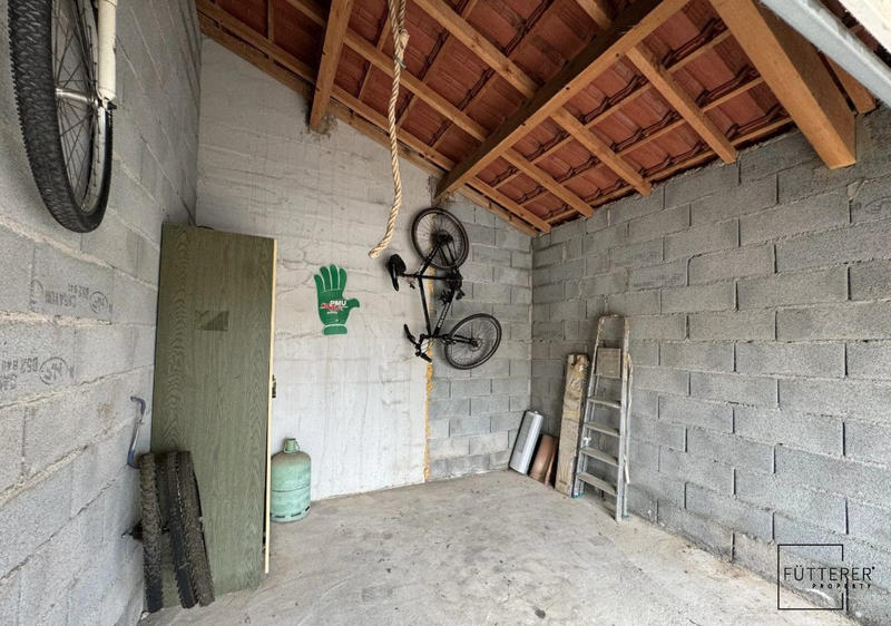 Parking / Garage - 17 m²