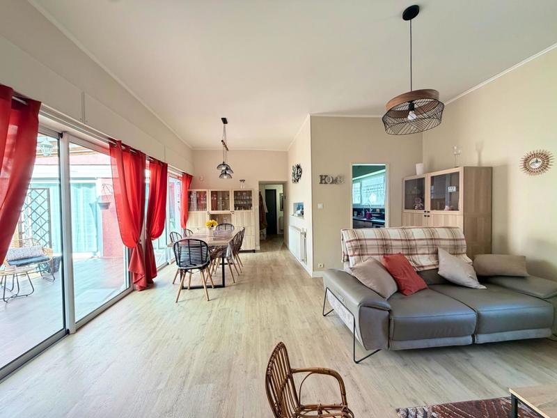 Maison - 95 m² - 5 pièces