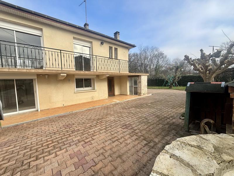 Maison traditionnelle - 124 m² - 6 pièces