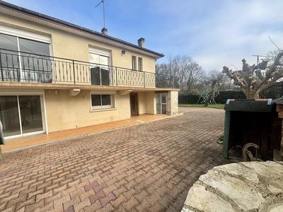 Maison traditionnelle - 124 m² - 6 pièces